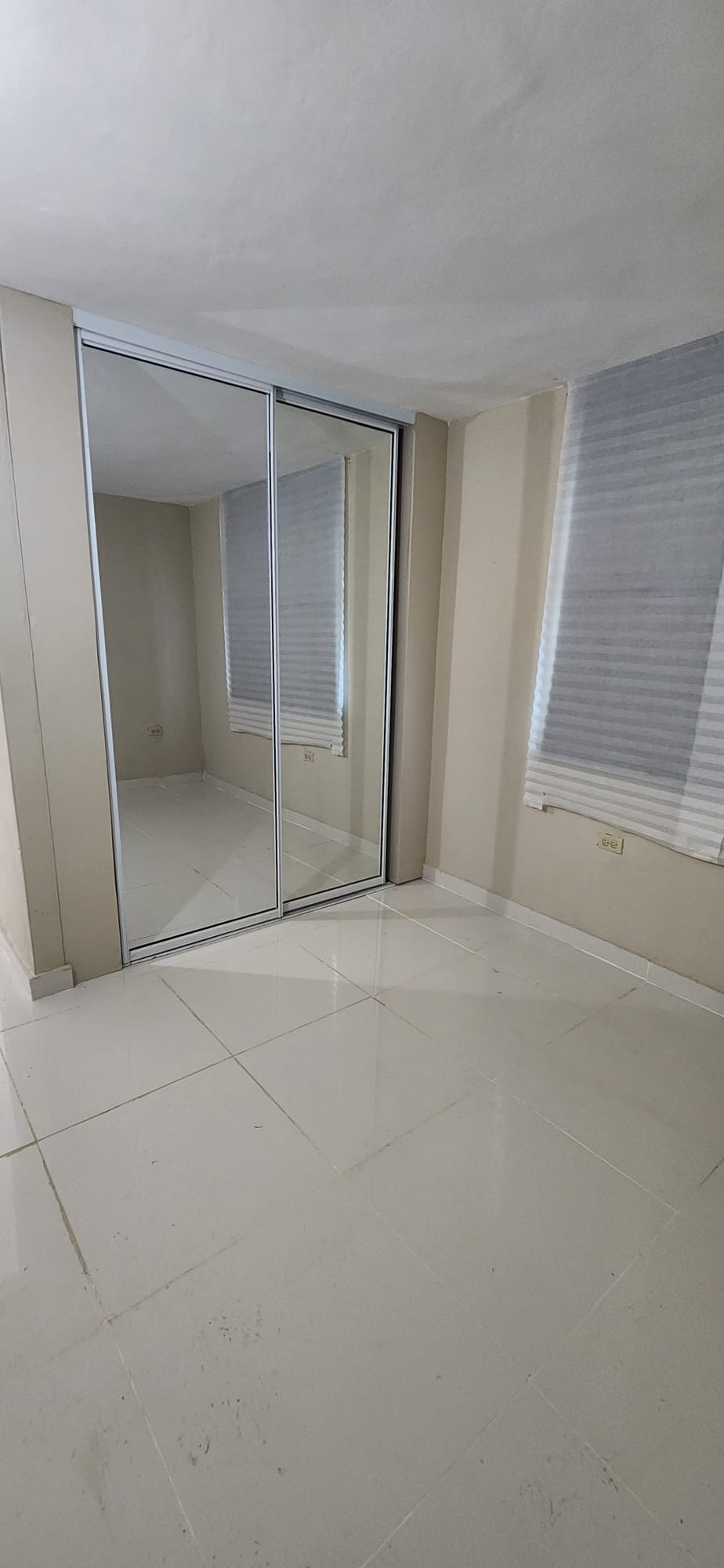 Property Gallery image 2