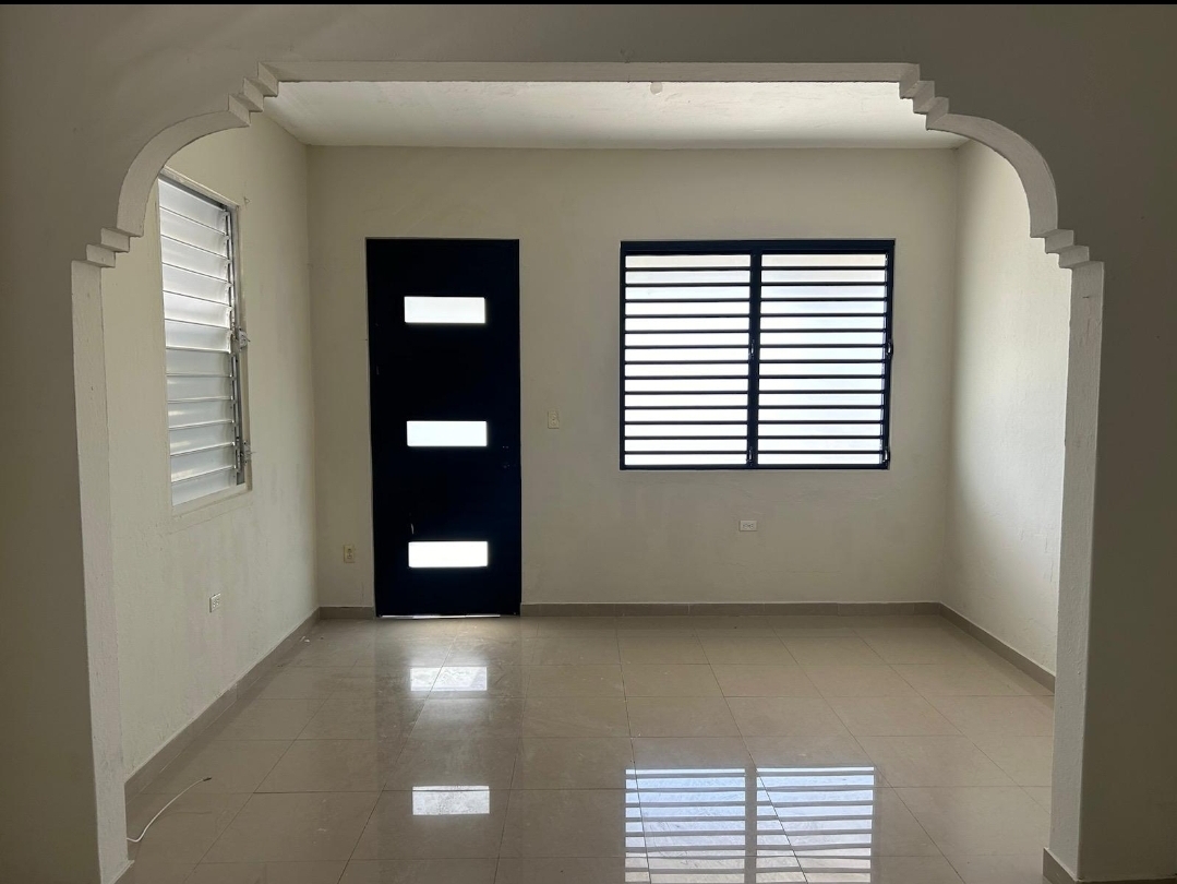 Property Gallery image 0