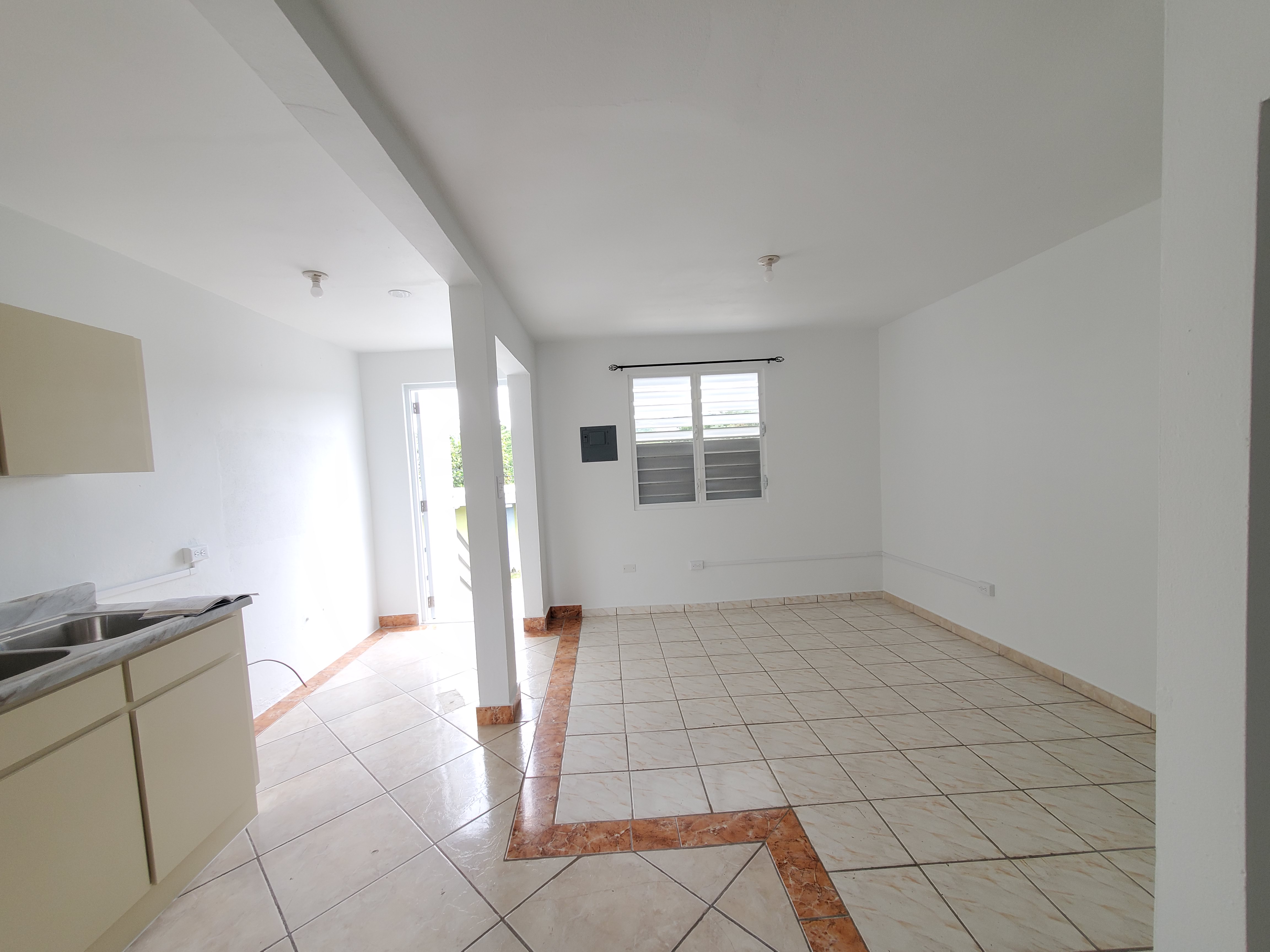 Property Gallery image 0