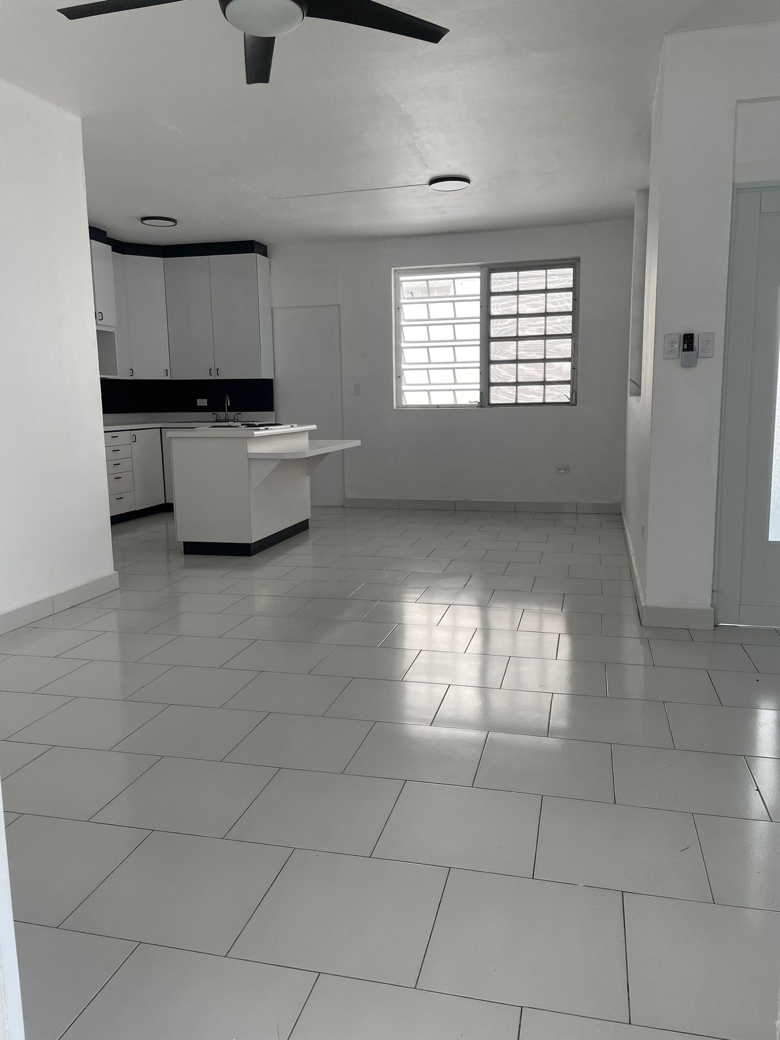 Property Gallery image 0