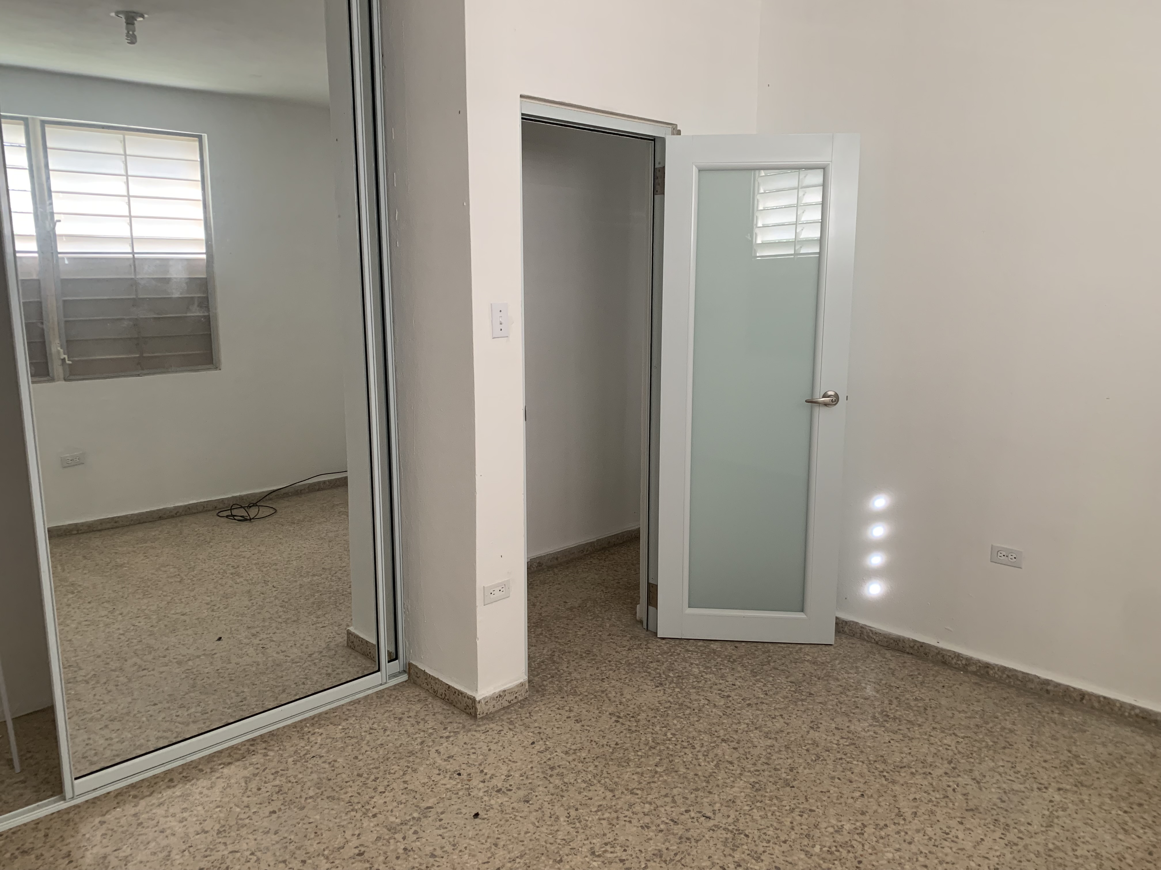 Property Gallery image 0