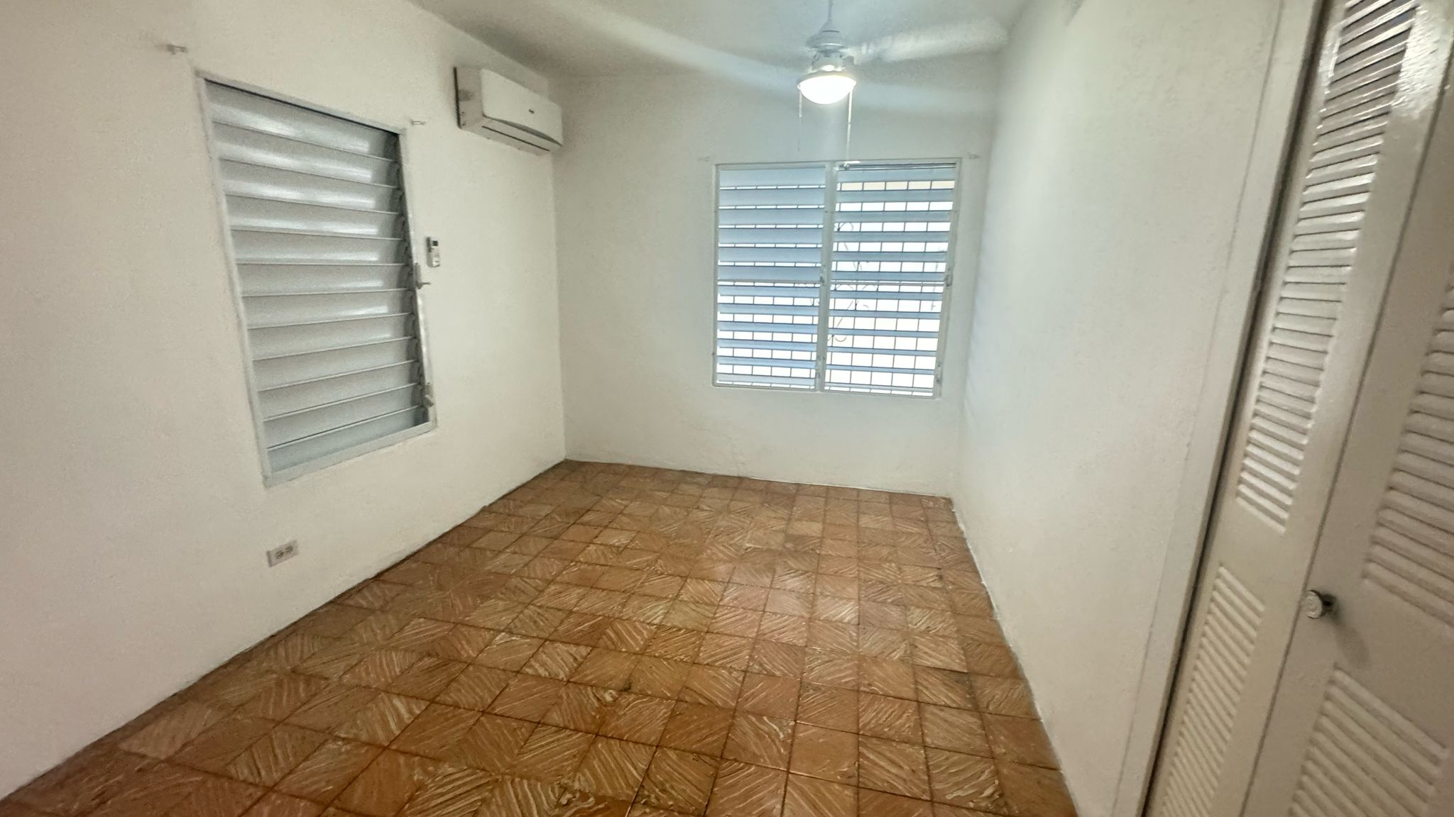 Property Gallery image 2