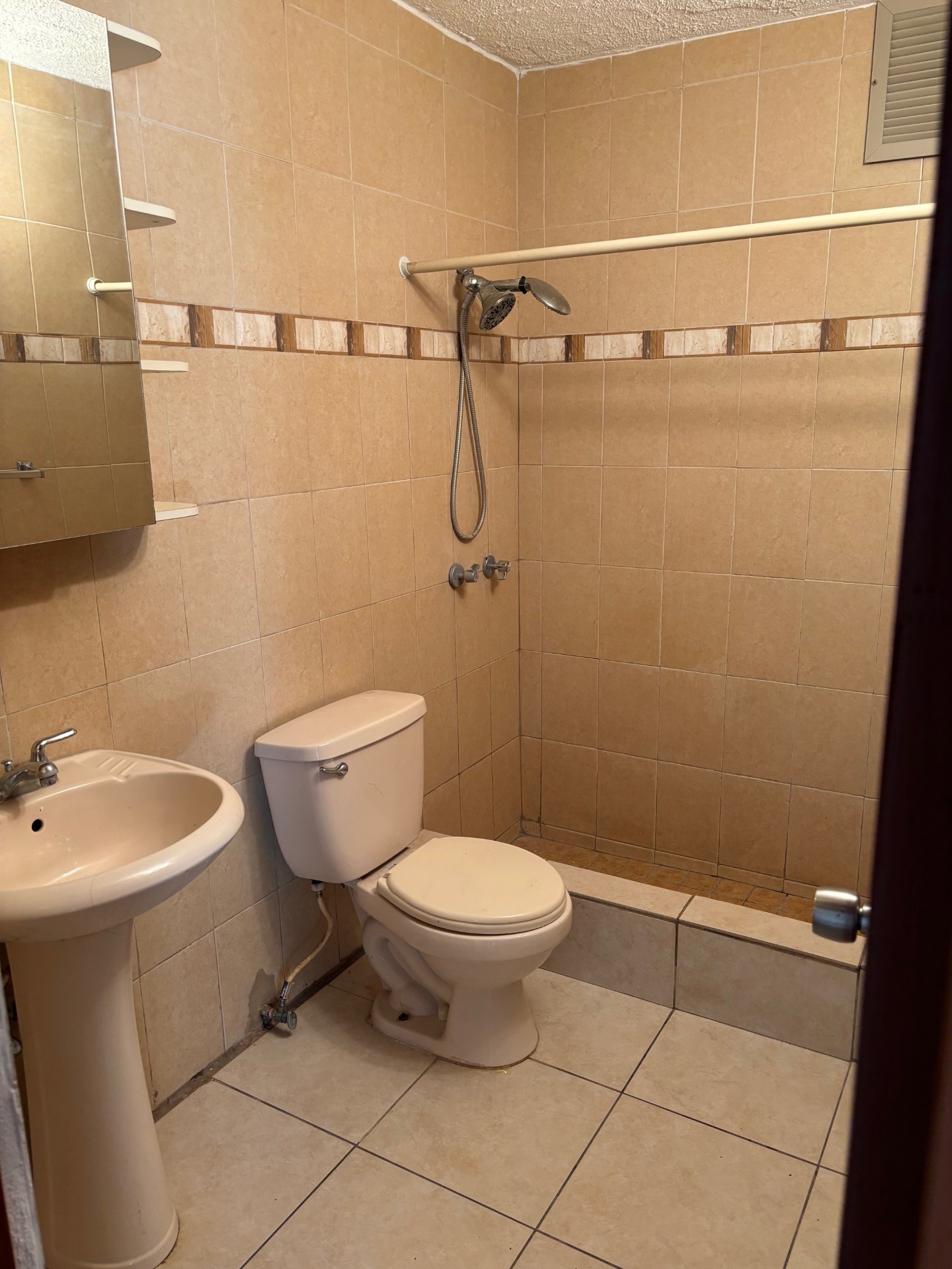 Property Gallery image 2