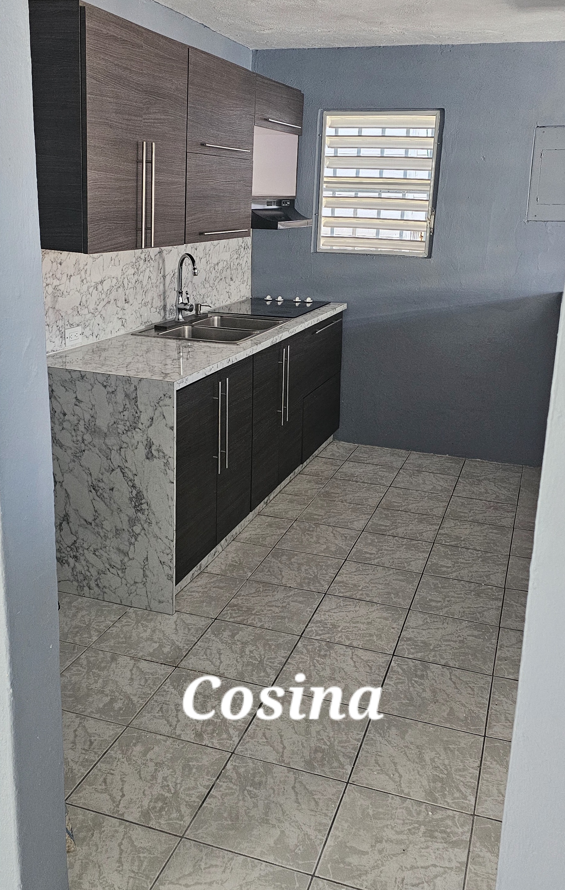 Property Gallery image 0