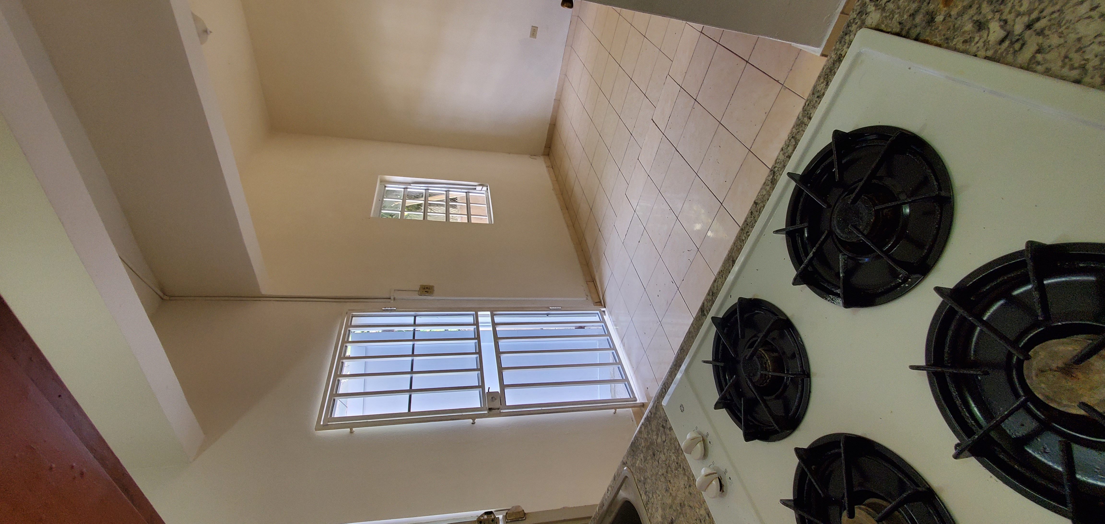 Property Gallery image 0