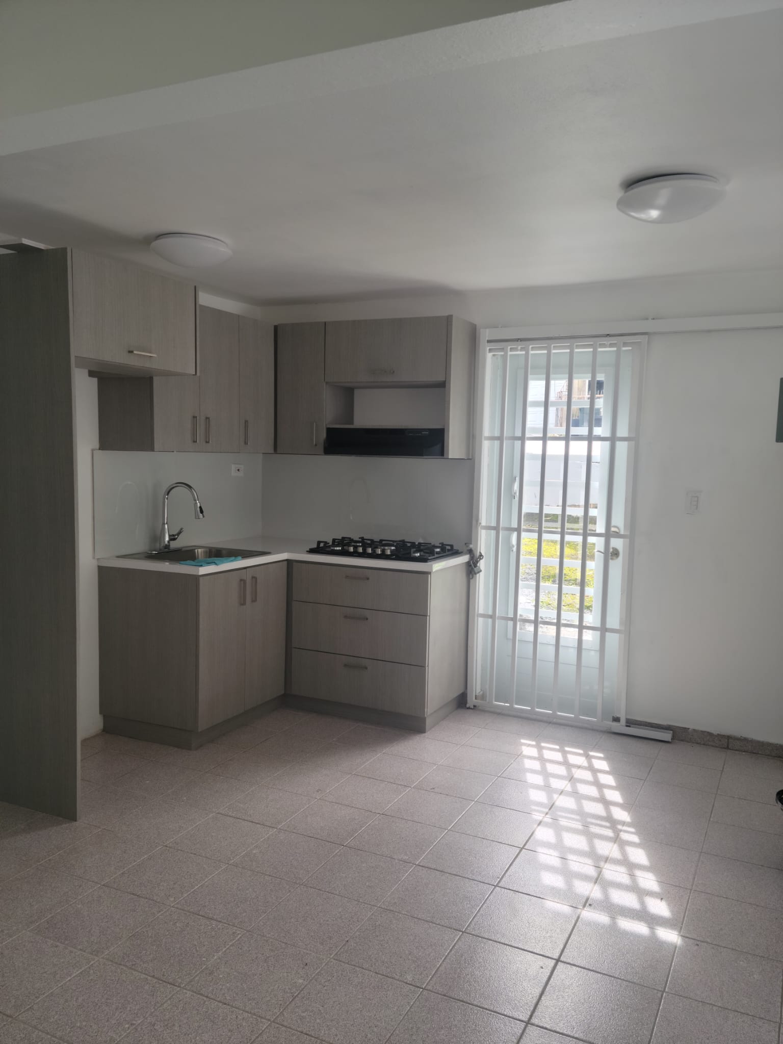 Property Gallery image 0
