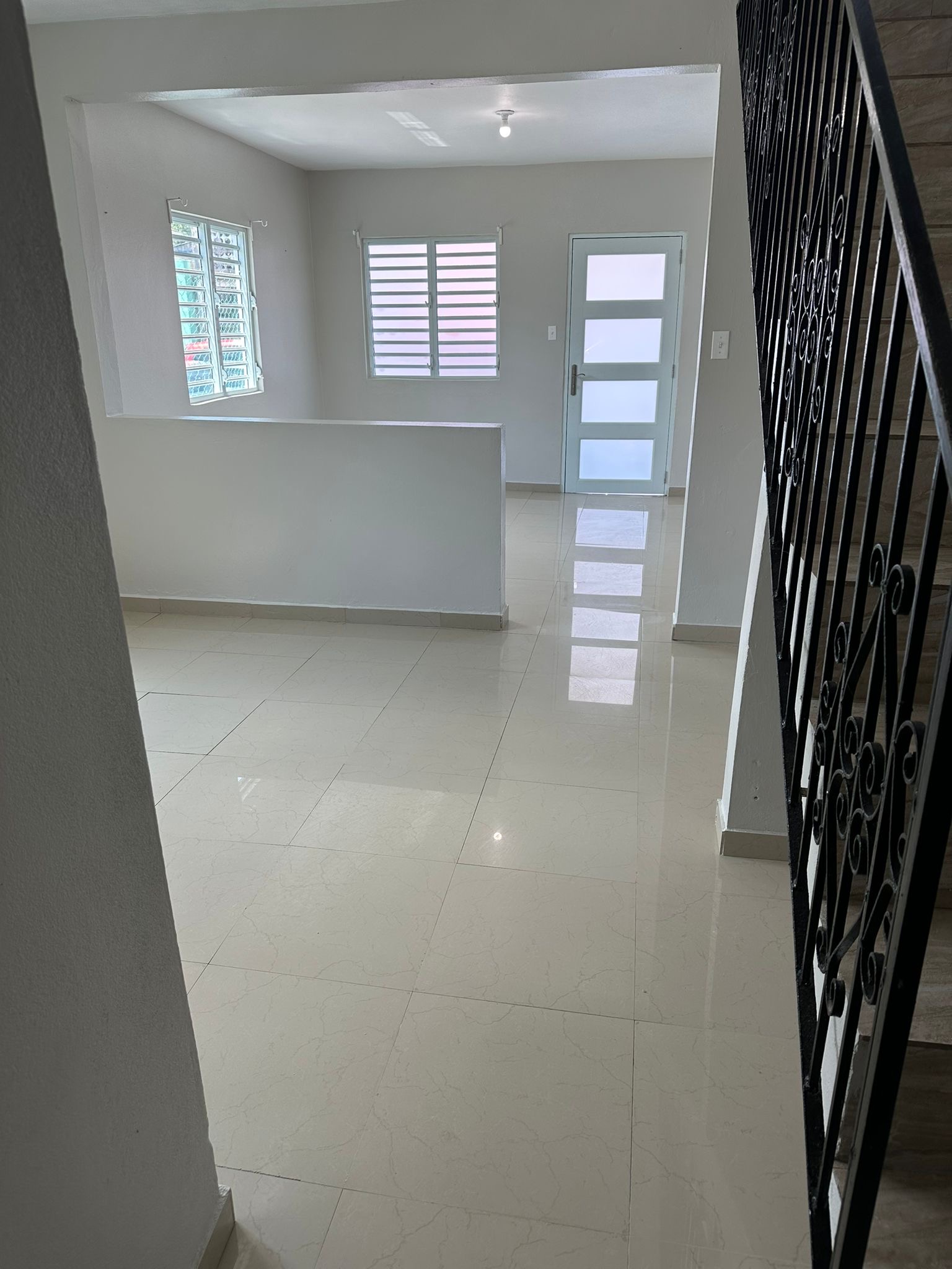 Property Gallery image 0