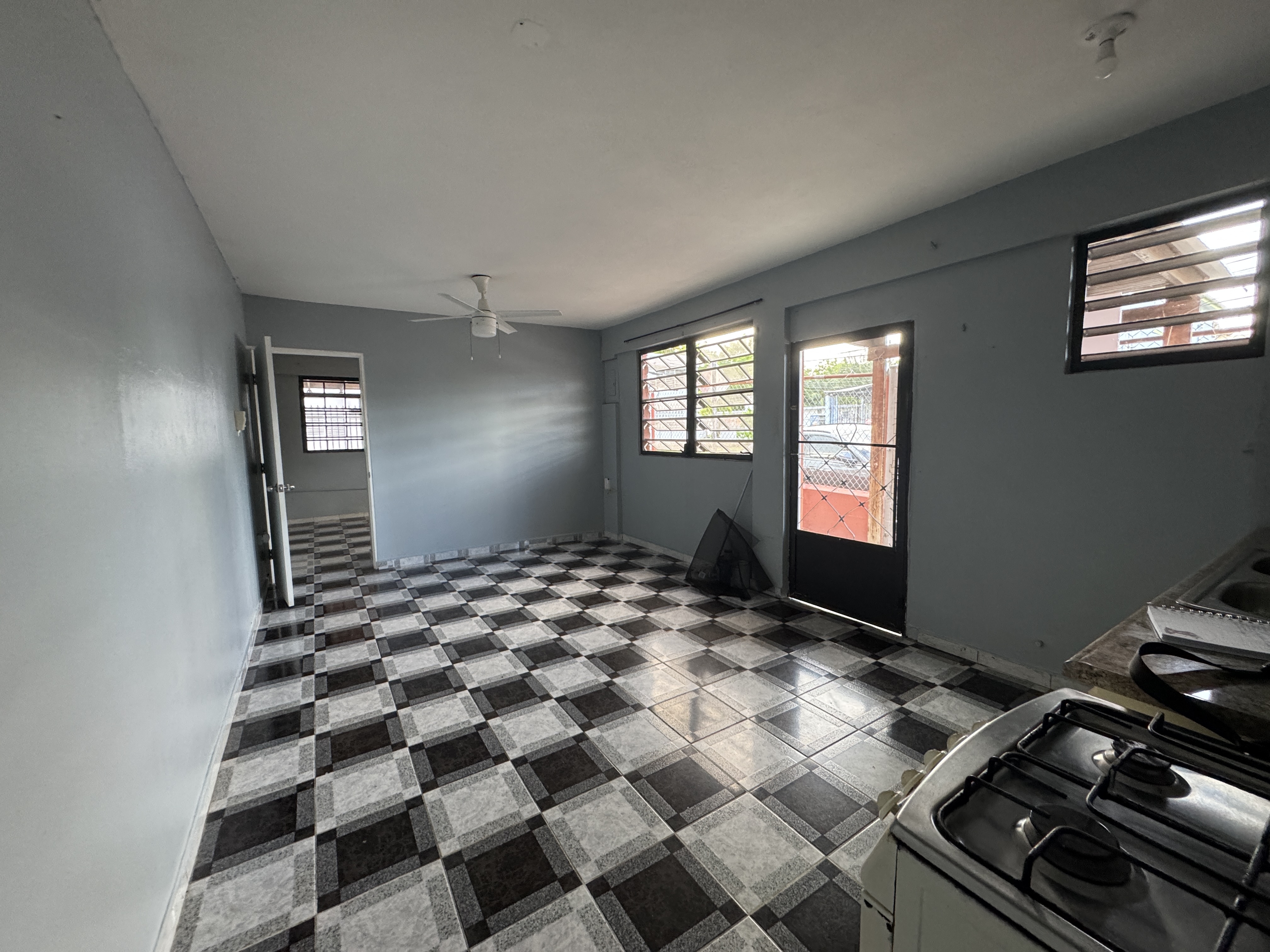 Property Gallery image 0