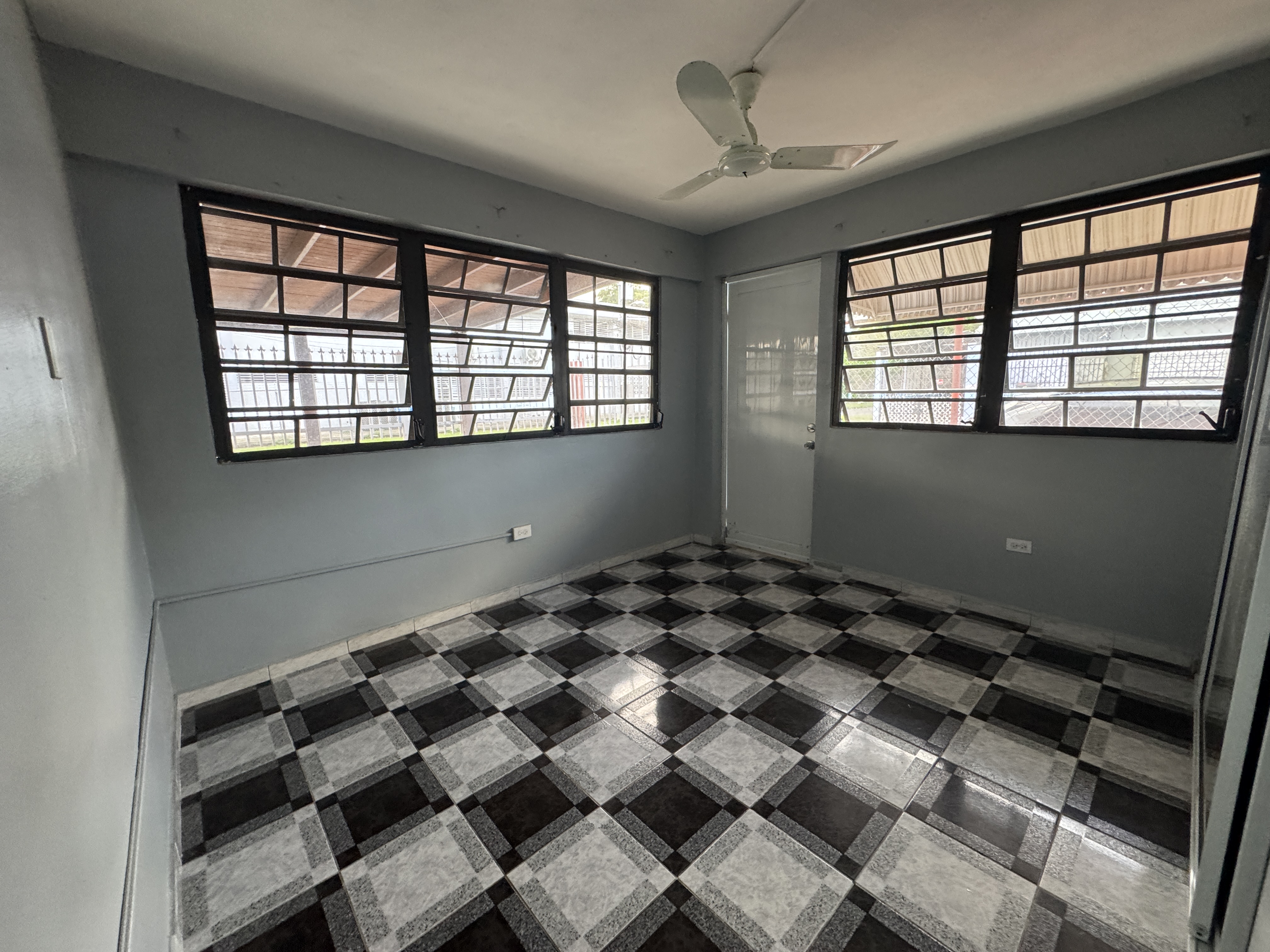 Property Gallery image 3